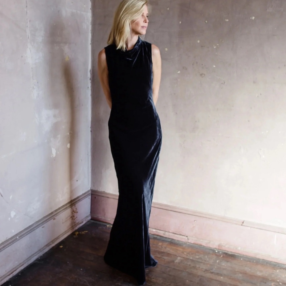 Veronica Beard, brand new with tags, navy Kura velvet column gown